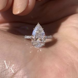 pear-engagement-ring